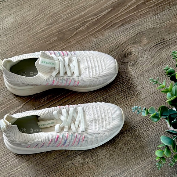 Walkmaxx White and Pink Sneakers - Picture 1 of 3